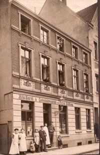 1914 Hauptgesch&auml;ft Elisabeth, Franz (Ladeneingang)